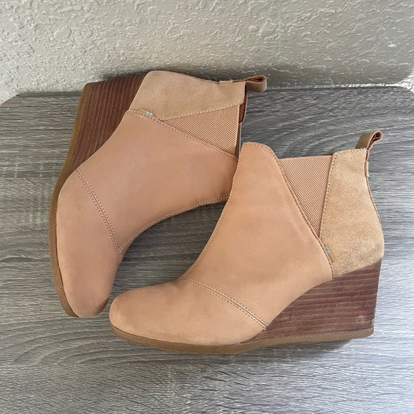 Toms Kelsey Tan Brown Casual Leather Wedge Ankle Booties Boots Shoes Size 8.5 - Picture 11 of 12